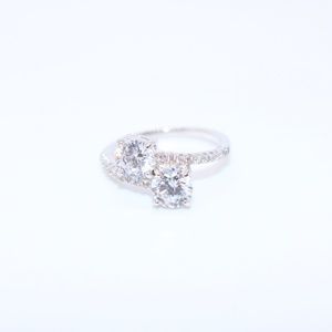 Wedding ring with largest stone like Zales design